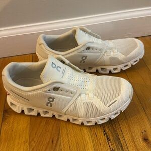 On Women's Cloud 6 Sneaker